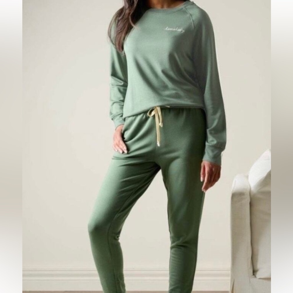 Magnolia Green Homebody Lounge Set Sz. Medium
